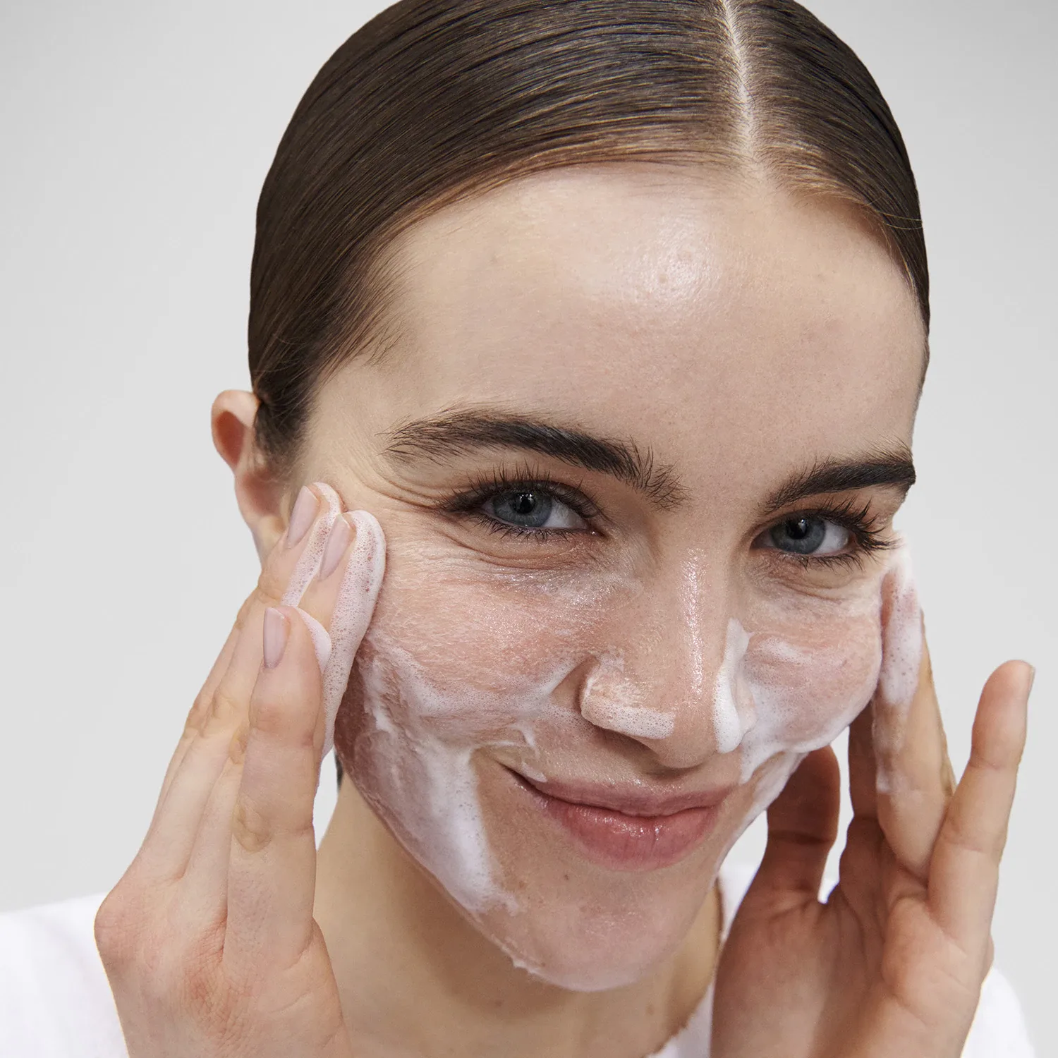 smoothing cleanser exfoliates +shine gel - temizleme jeli