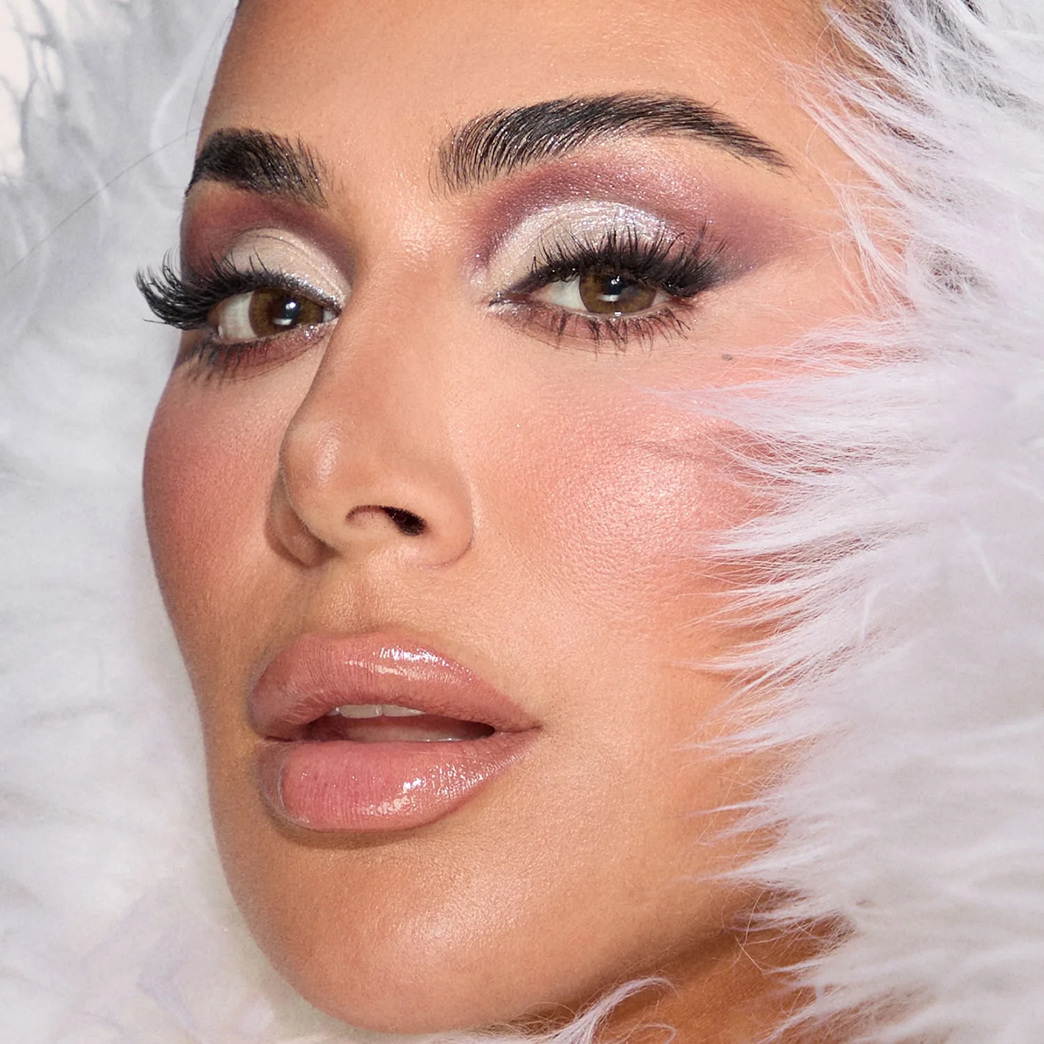 icy nude eyeshadow palette - far paleti