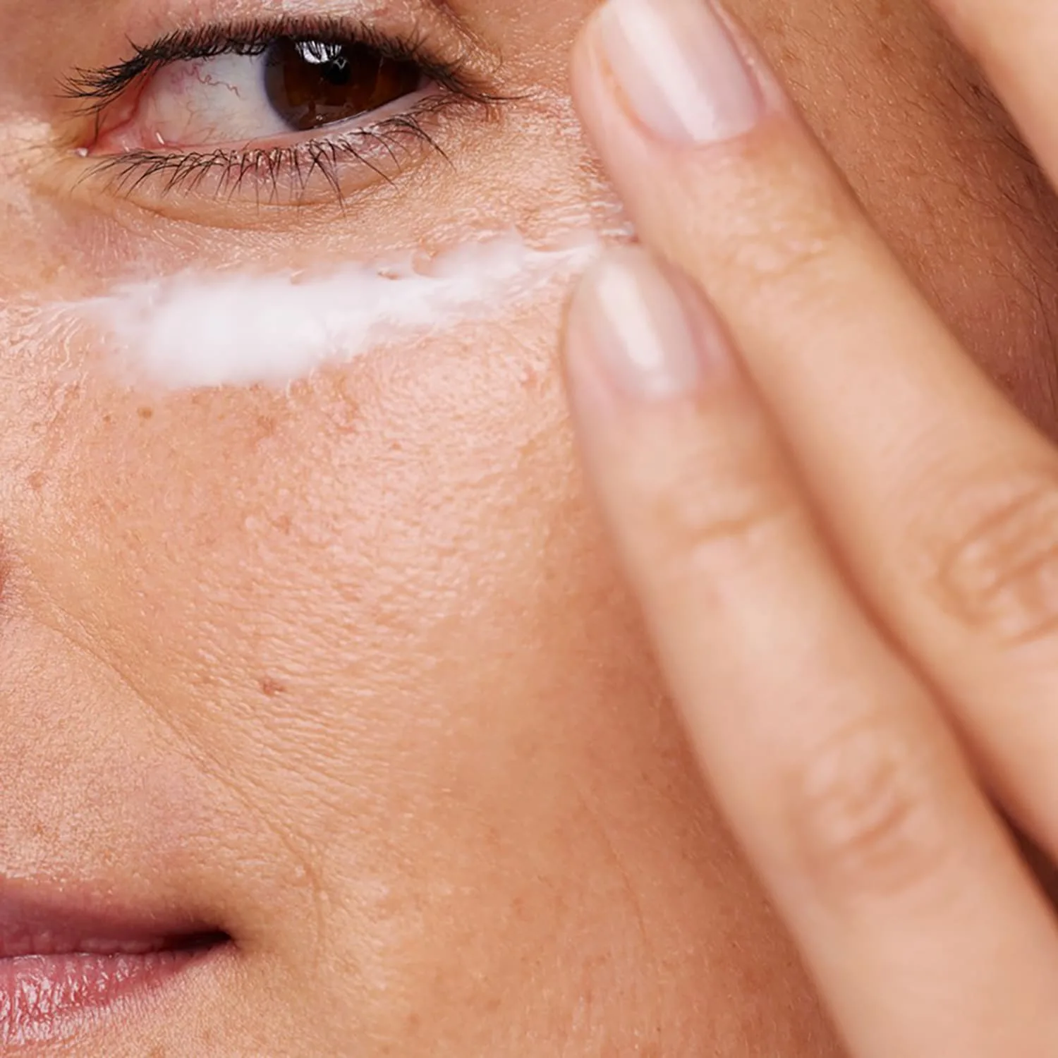 clinique smart clinical repair - kırışıklık görünümü karşıtı göz kremi